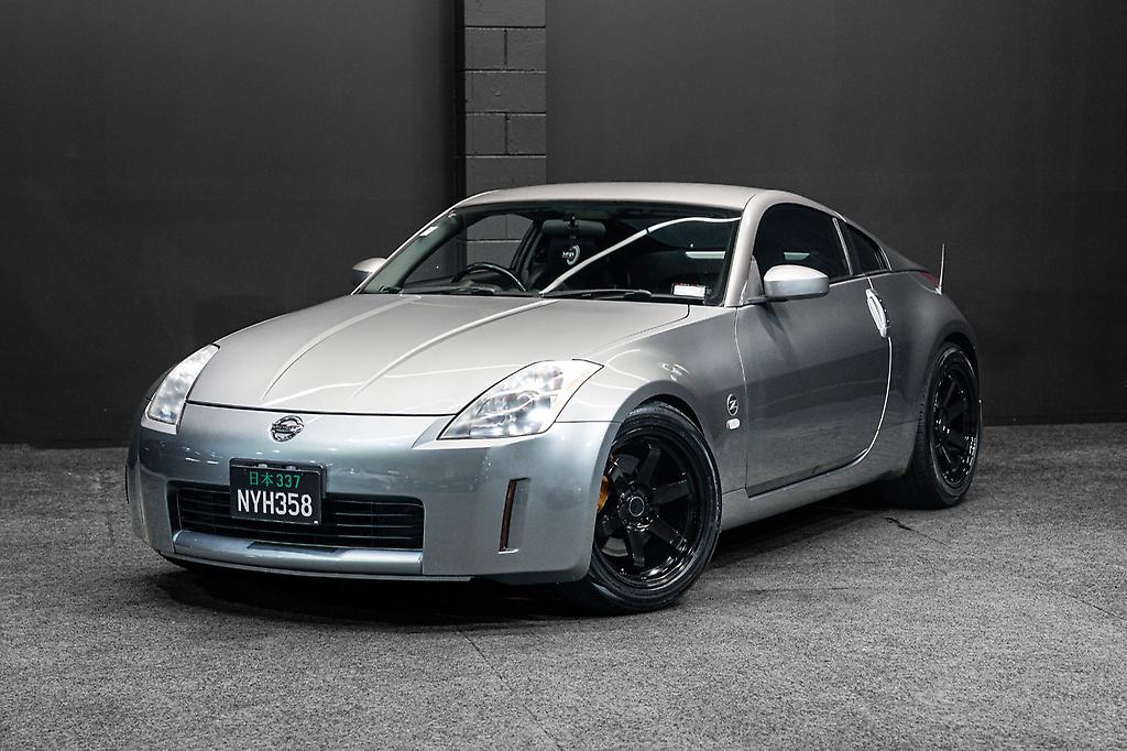 2005 Nissan Fairlady