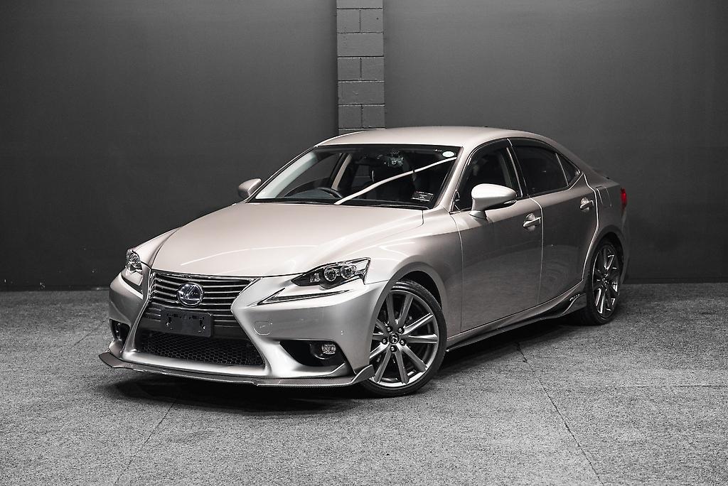 2014 Lexus IS 300h