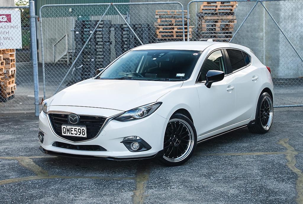 2014 Mazda Axela