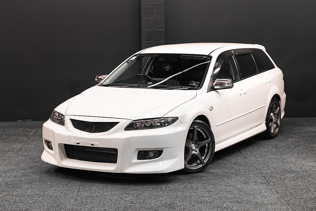 2004 Mazda Atenza