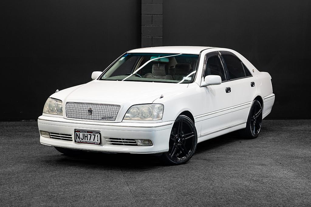 2000 Toyota Crown