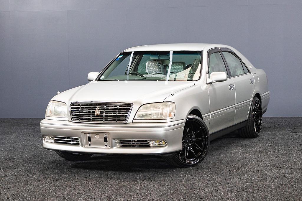 2001 Toyota Crown