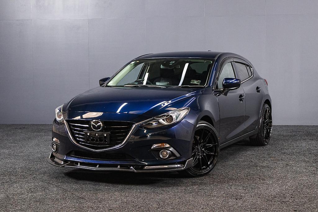 2013 Mazda Axela
