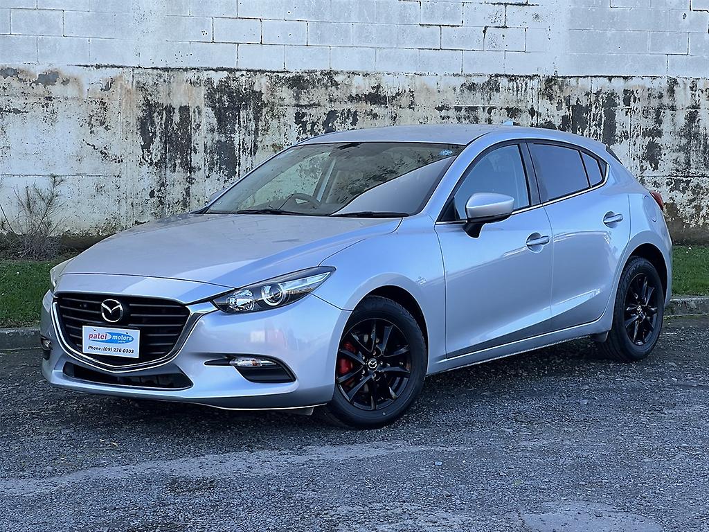 2017 Mazda Axela