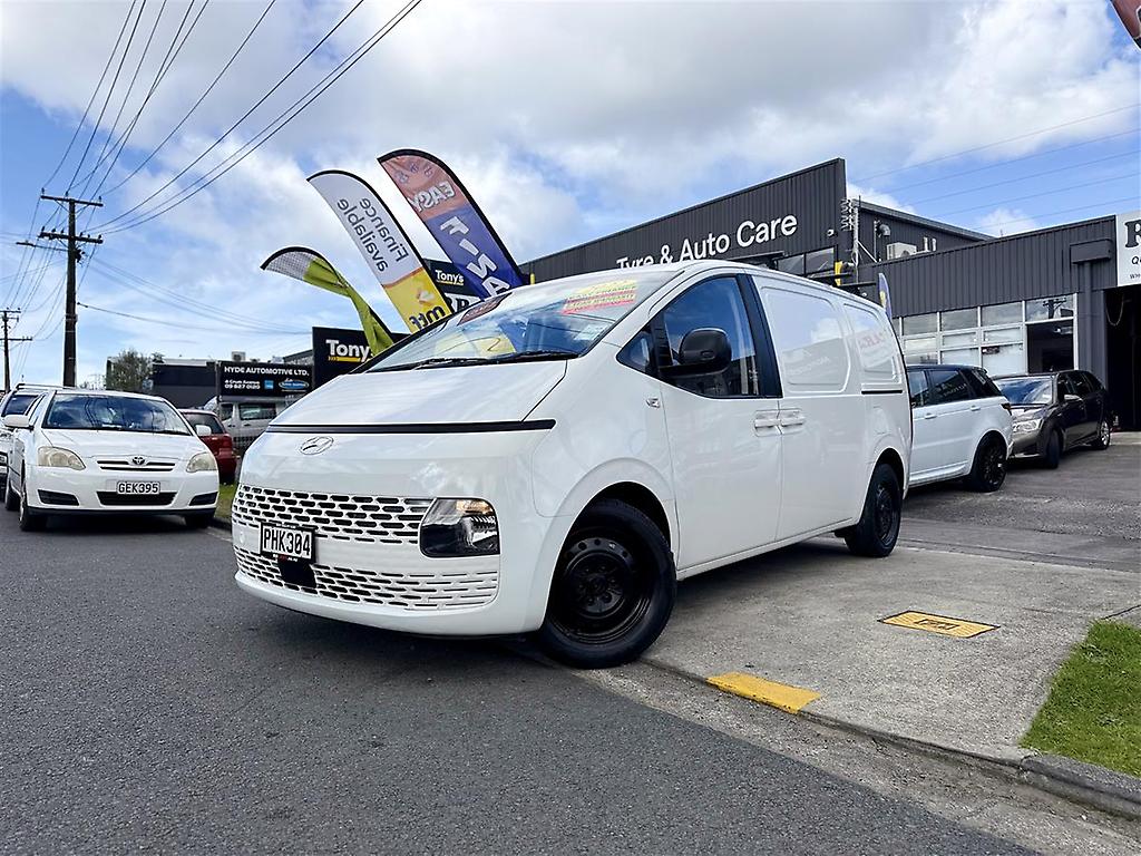 2022 Hyundai Staria Load