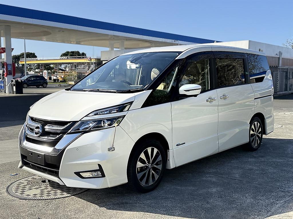 2017 Nissan Serena