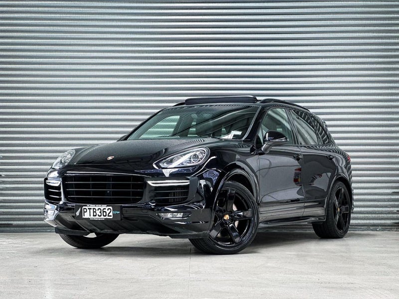 2018 PORSCHE CAYENNE