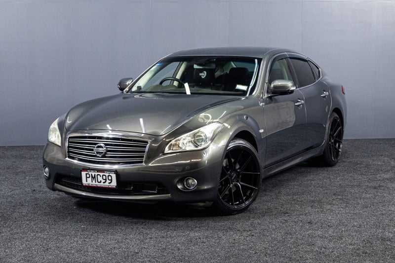 2012 NISSAN FUGA