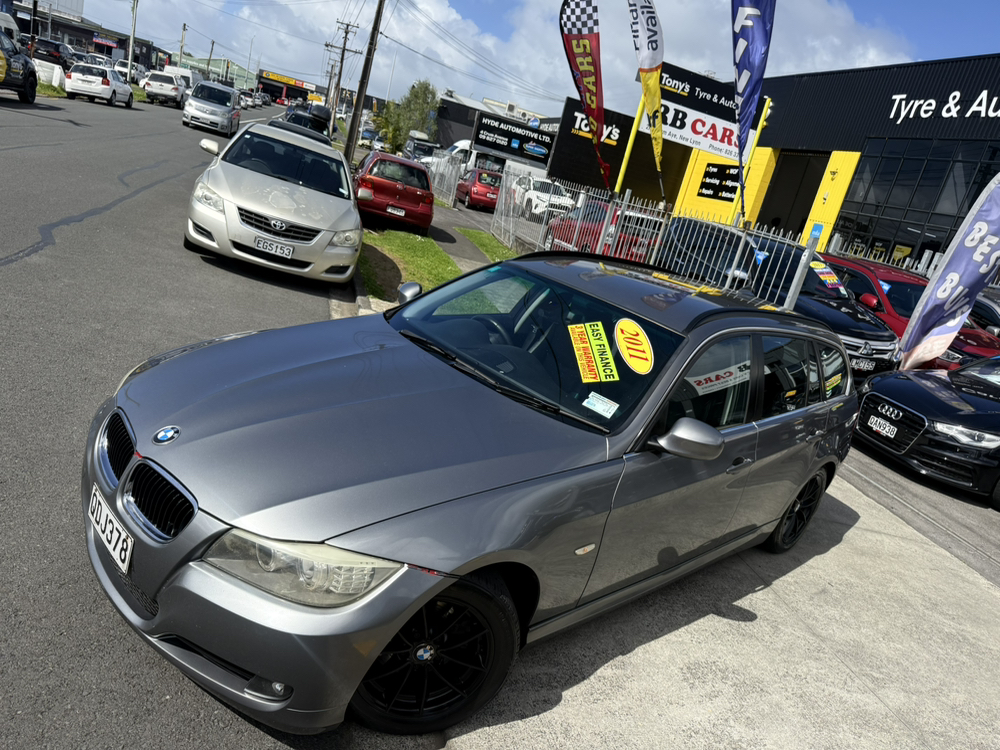 2011 BMW 320I