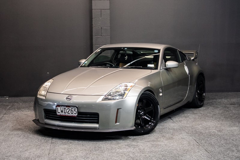 2005 NISSAN FAIRLADY
