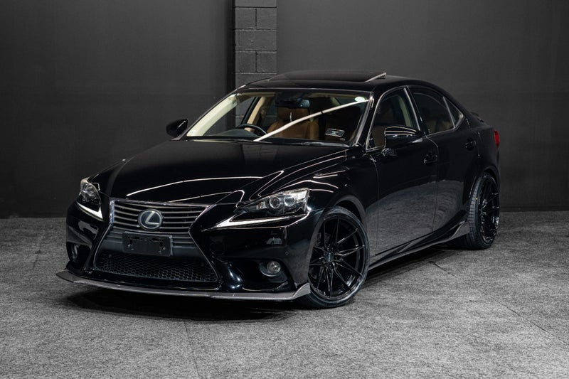 2013 Lexus IS 300h
