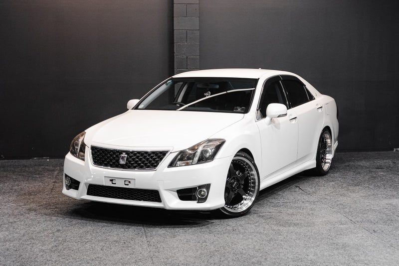 2012 Toyota Crown Athlete