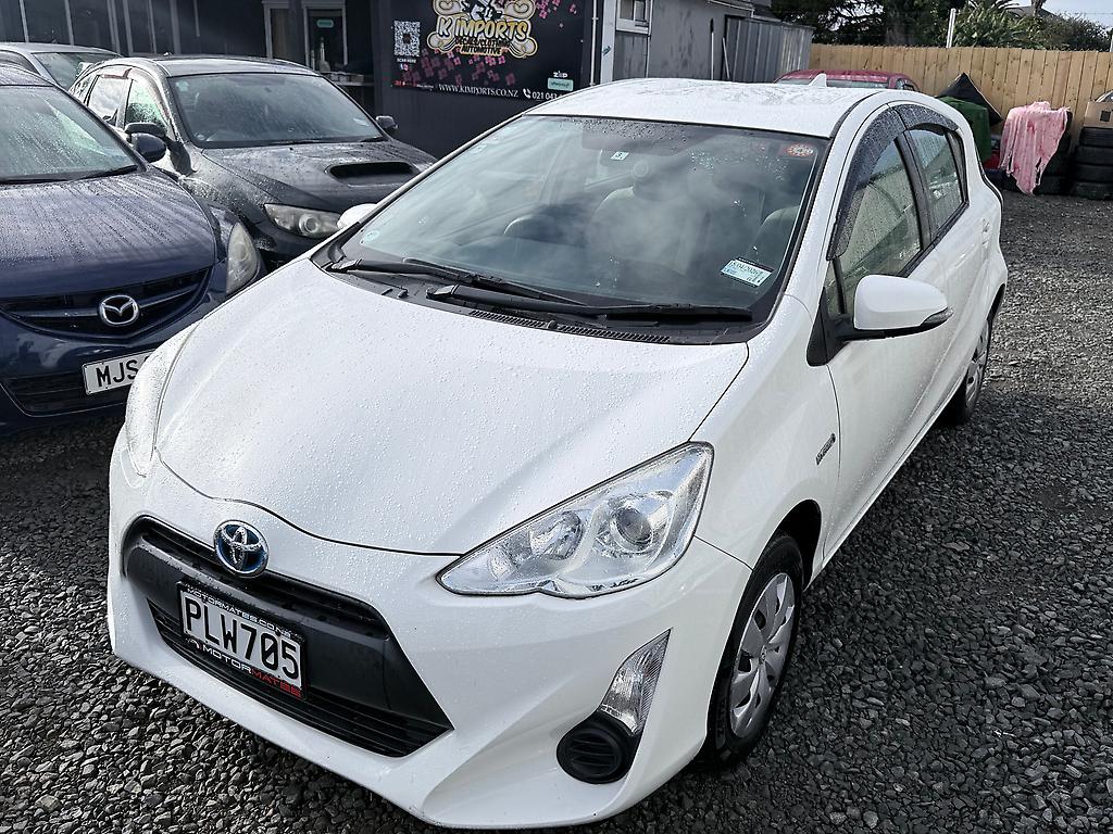 2016 TOYOTA AQUA