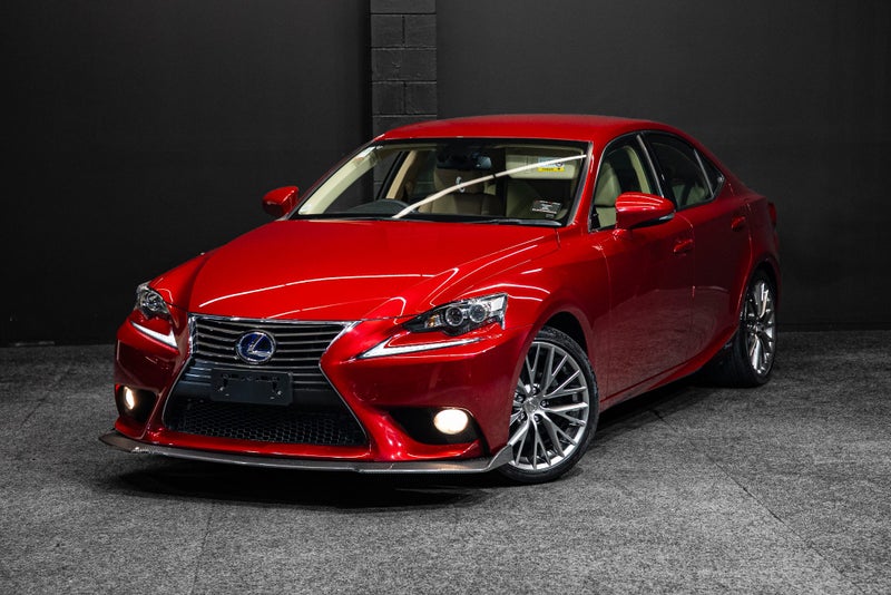 2013 Lexus IS 300h Version L!