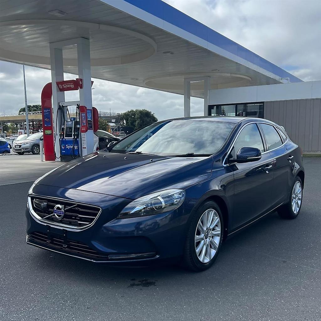 2015 Volvo V40 T4