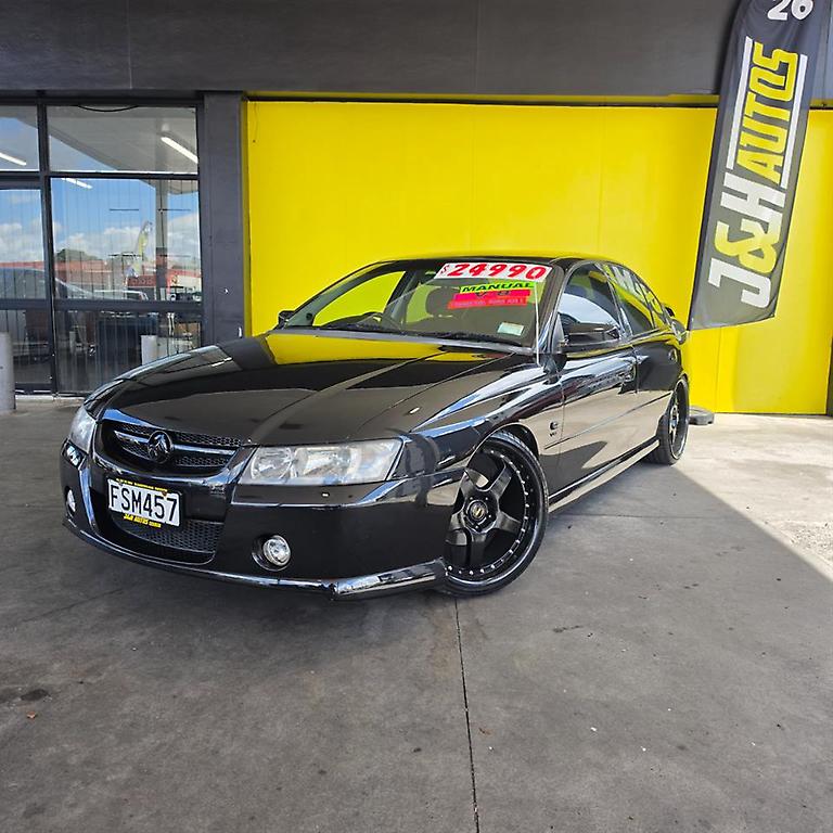 2005 HOLDEN COMMODORE