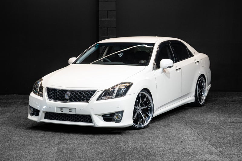 2013 Toyota Crown