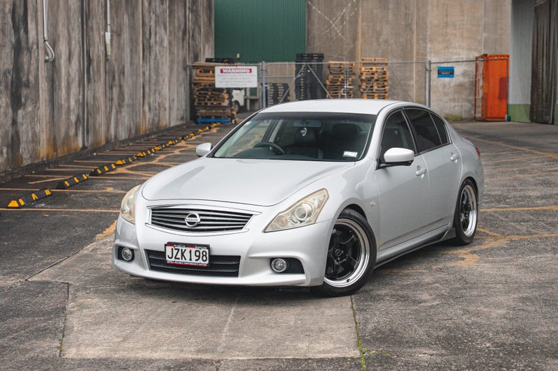 2011 NISSAN SKYLINE