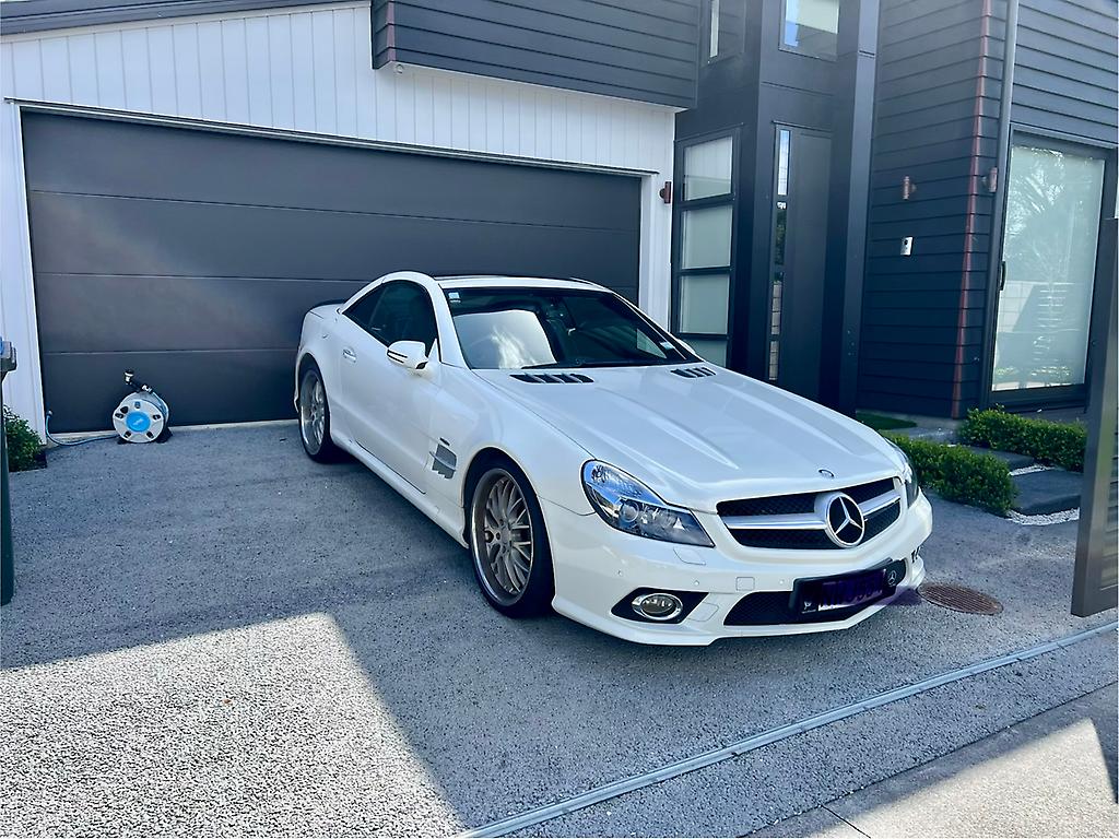 2012 MERCEDES-BENZ SL300
