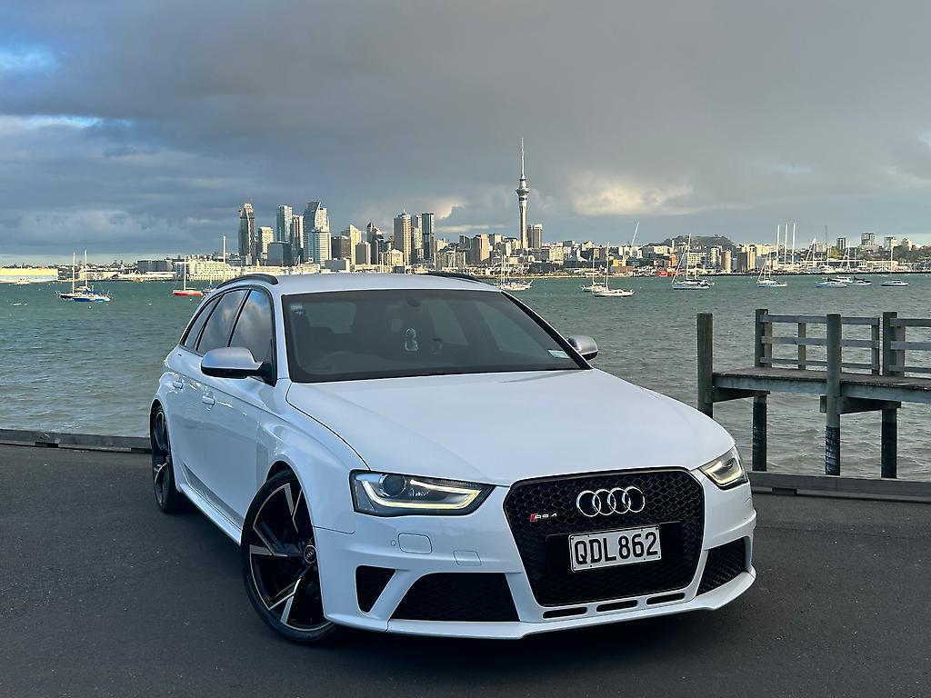 2012 AUDI RS4
