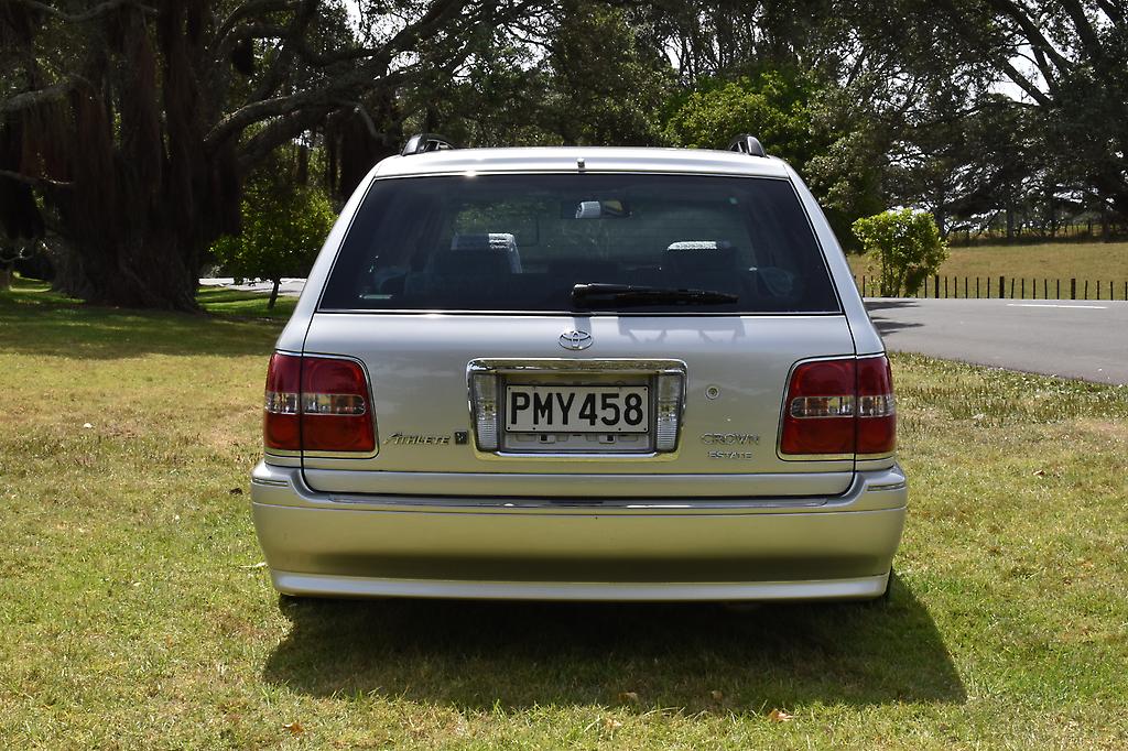 2000 Toyota Crown Athlete V