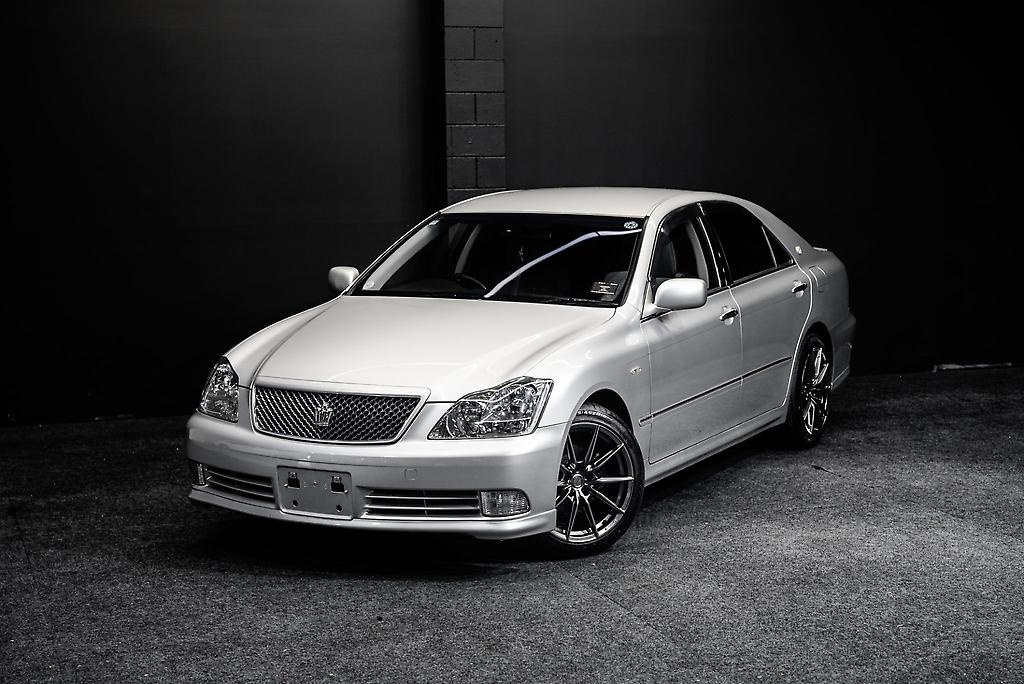 2004 Toyota Crown
