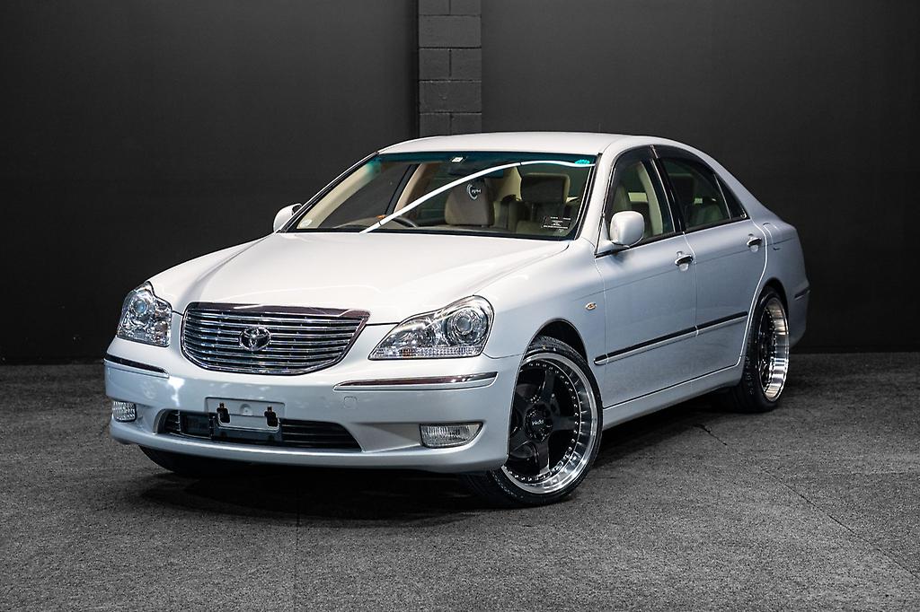 2004 Toyota Crown