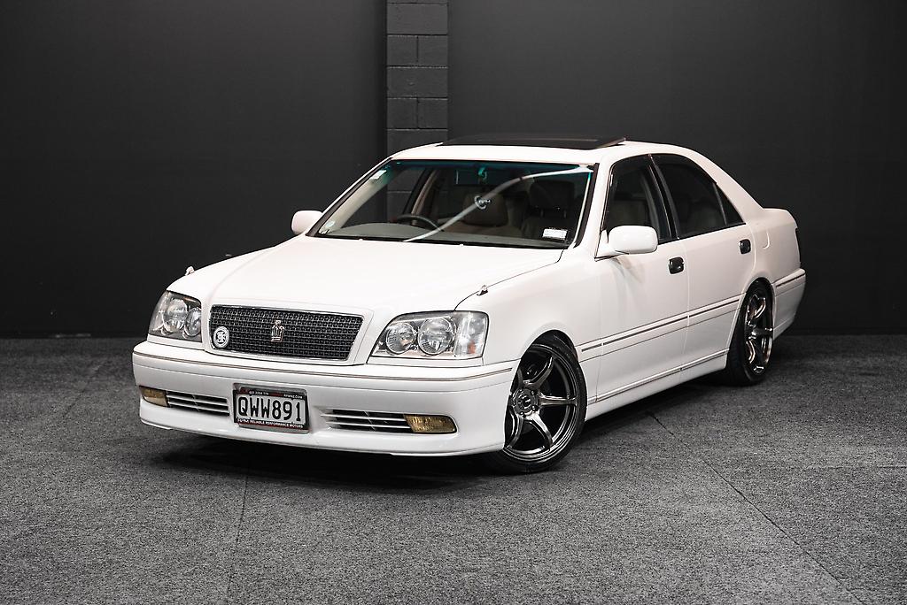 2000 Toyota Crown
