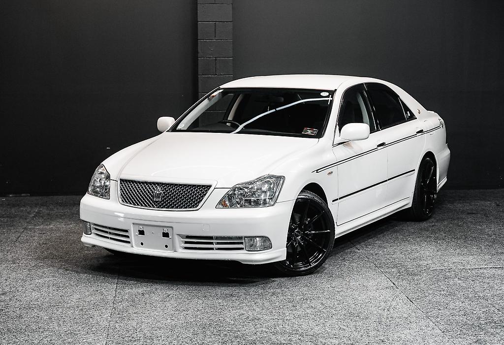 2005 Toyota Crown