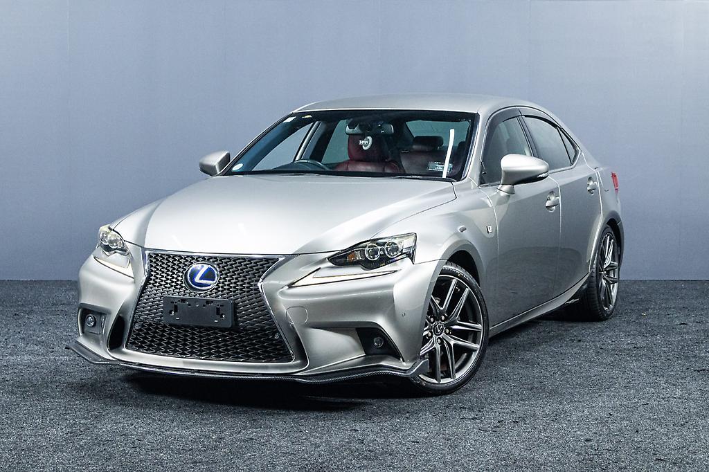 2014 Lexus IS 300h