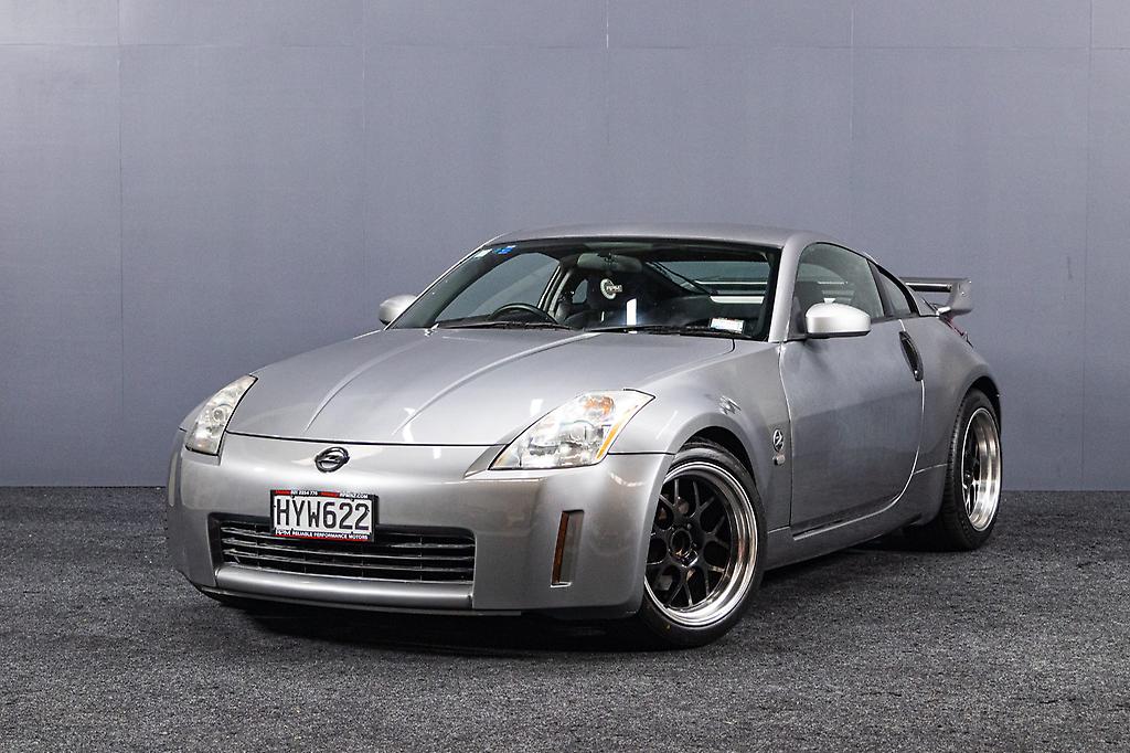 2005 Nissan Fairlady