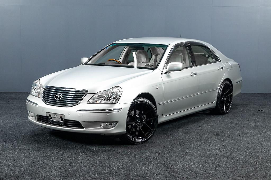 2005 Toyota Crown