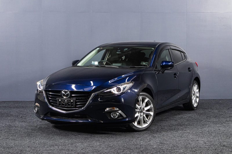 2015 Mazda Axela 20s