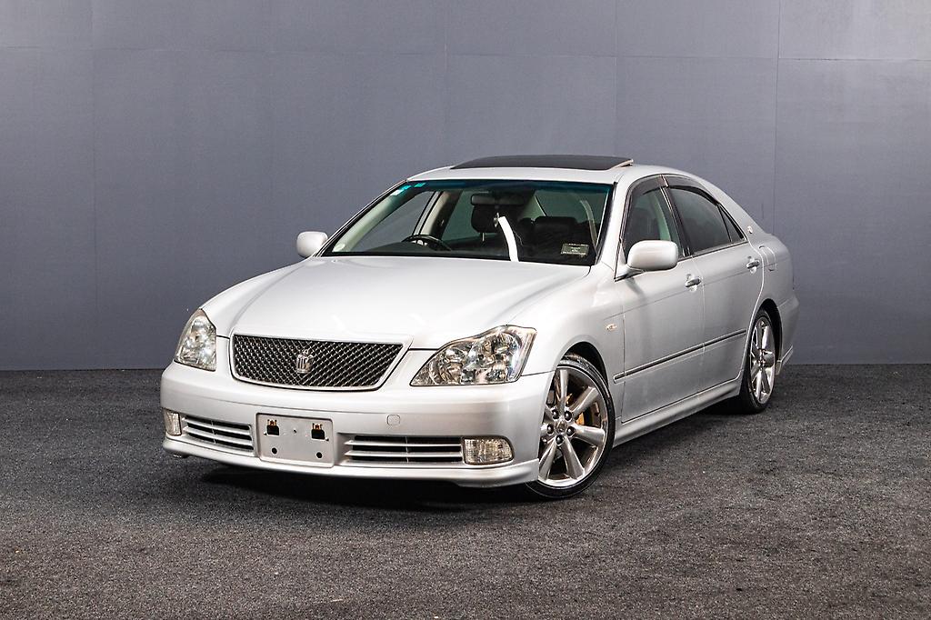 2005 Toyota Crown