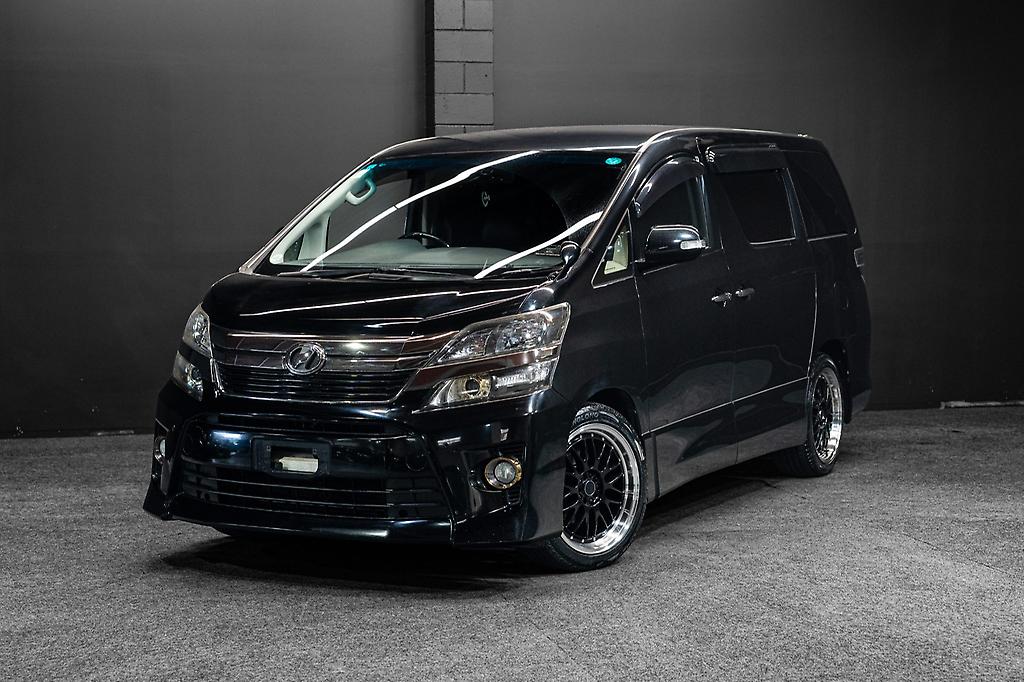 2013 Toyota Vellfire