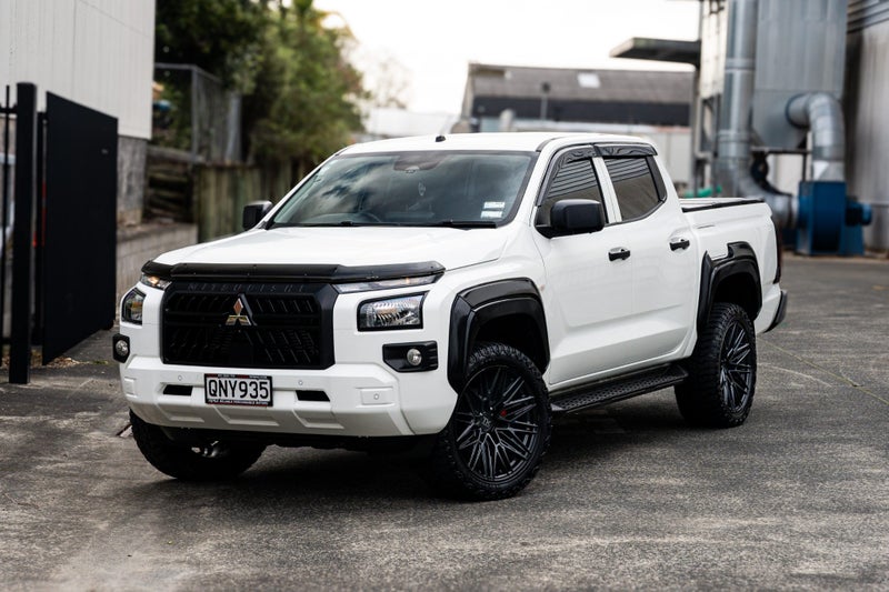 2024 MITSUBISHI TRITON