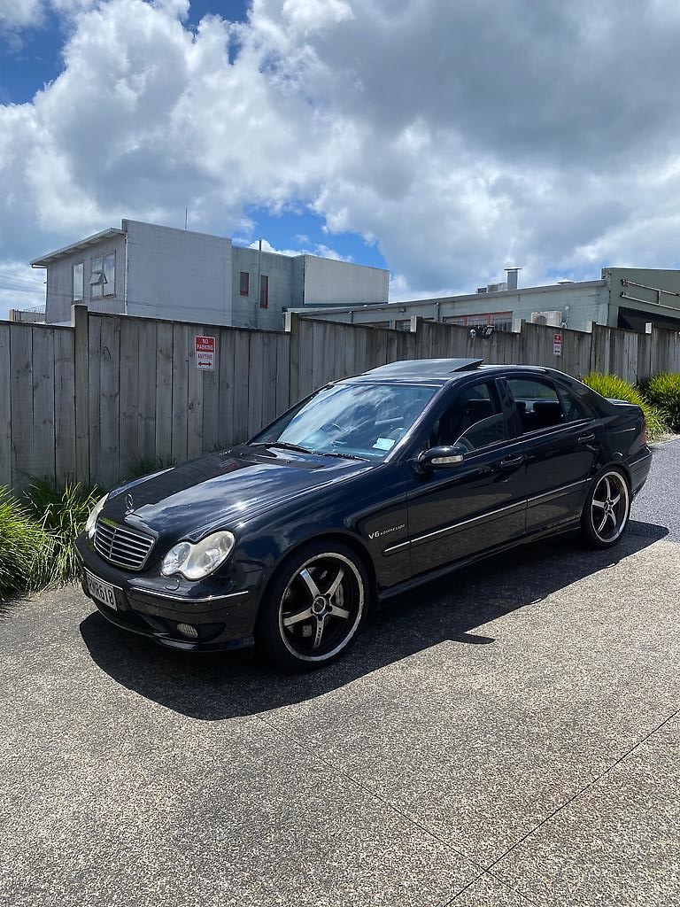 2002 Mercedes C32