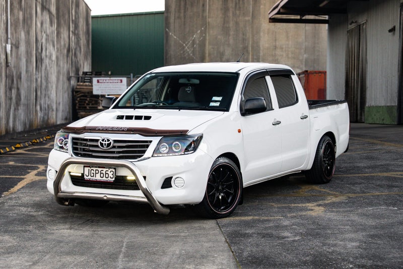 2015 TOYOTA HILUX