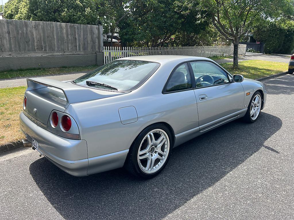 1996 Nissan  Skyline 