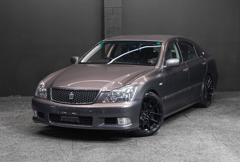 2005 Toyota Crown Athlete