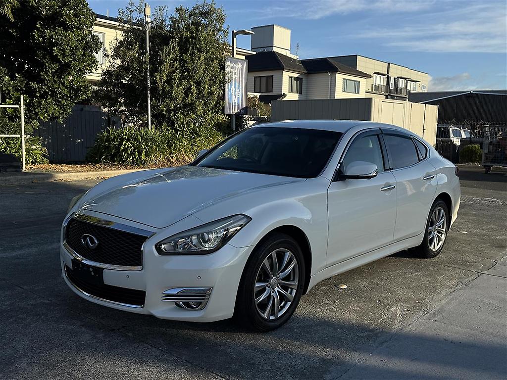 2016 Nissan Fuga