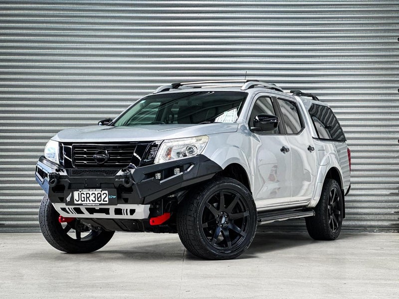 2015 NISSAN NAVARA