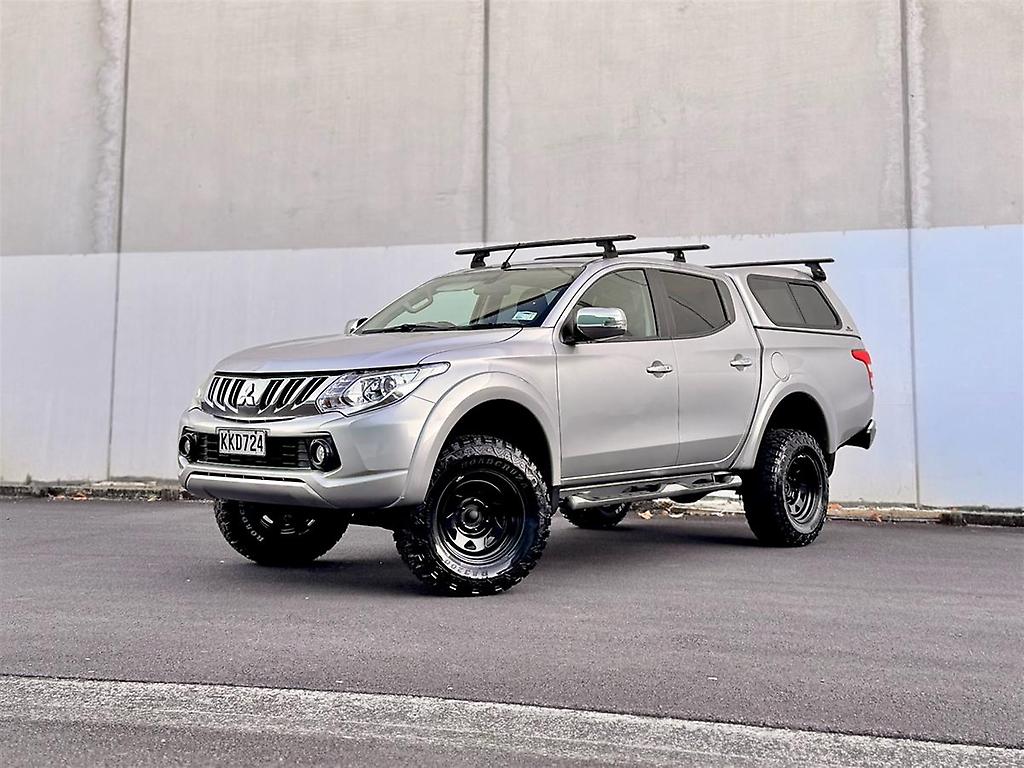 2017 MITSUBISHI TRITON
